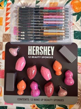HERSHEY 12-Piece Makeup Beauty Blender Sponges + Lip & Eye Liner Pencils Set